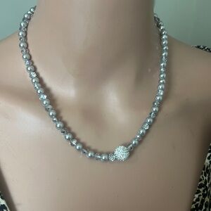 Lustrous Silver Pearl Necklace with Crystal Accent